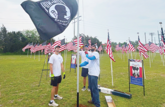 United employees volunteer to help with event honoring fallen heroes.